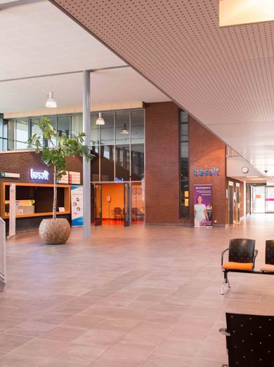 Alphen (3 Van 3)