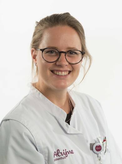 M. Van Der (Marissa), Post 1