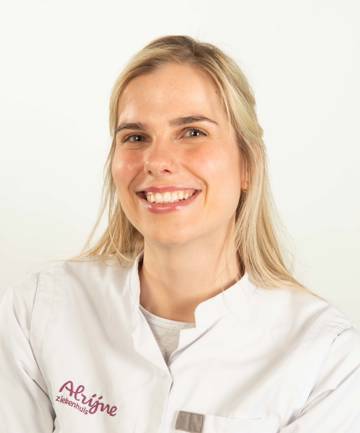 Jong E De (Stella) Dermatoloog 3